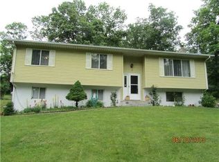 155 Hickory Hill Rd, Newburgh, NY 12550