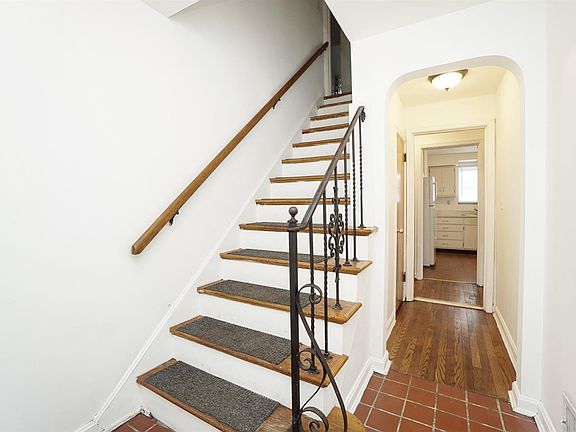 3rd image of 6281 Cary Ave