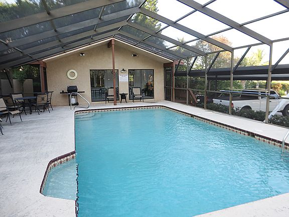2nd image of 2987 SE South Lookout Blvd