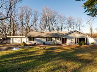 195 Cedarwood Ln, Newington, CT 06111
