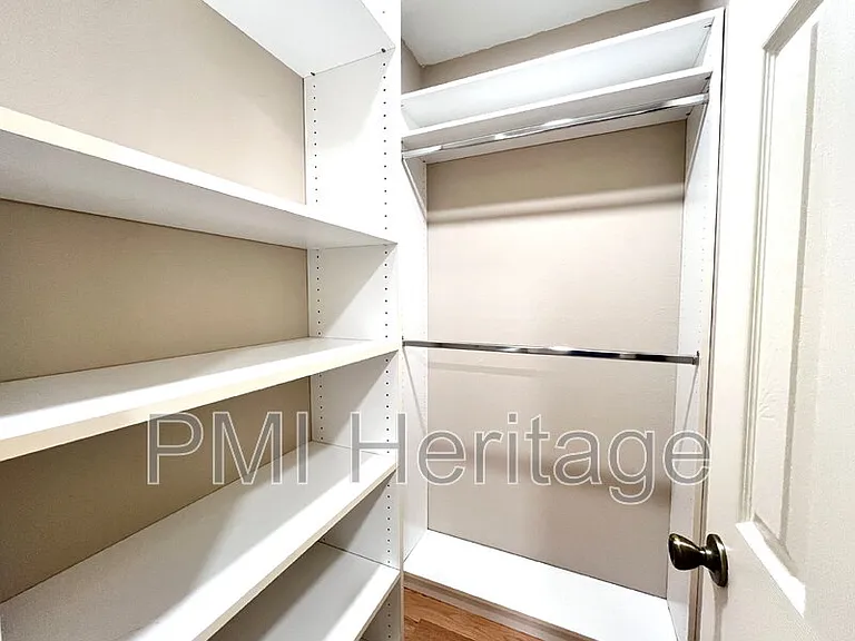 40 Portsmouth Dr — Photo 27