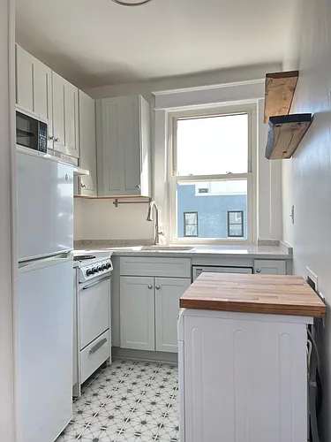 1451 Pennsylvania Ave SE #3 Photo 1