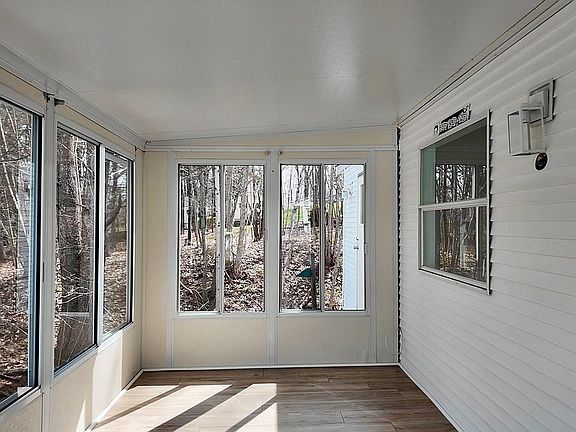 3rd image of 2073 Post Rd #15