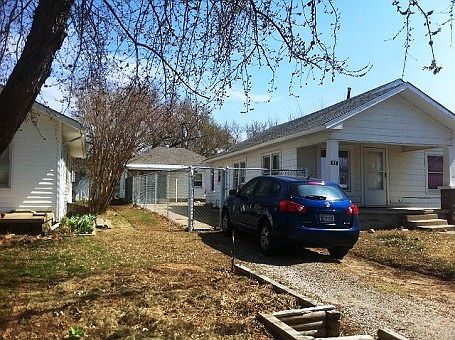 2nd image of 303 S Lincoln St