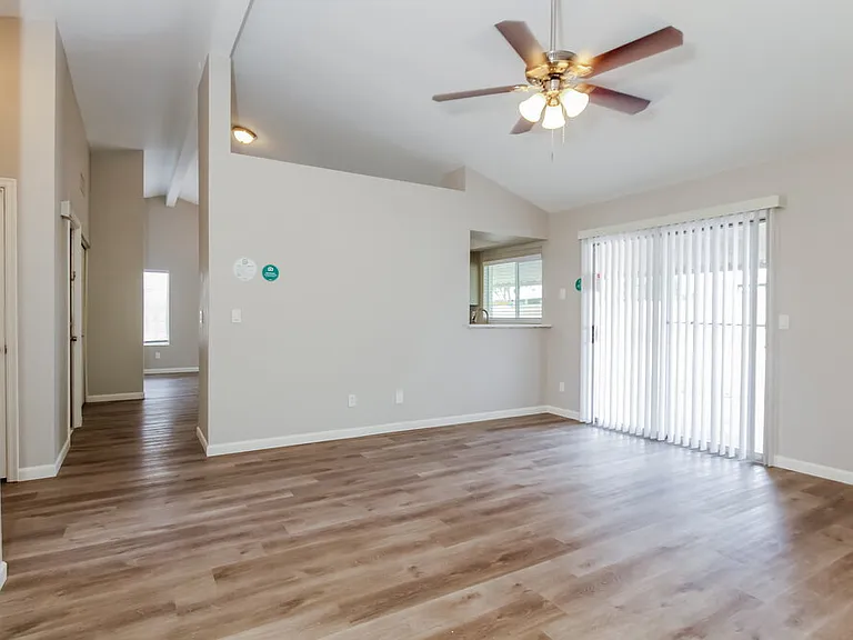 5526 W Garden Dr — Photo 9