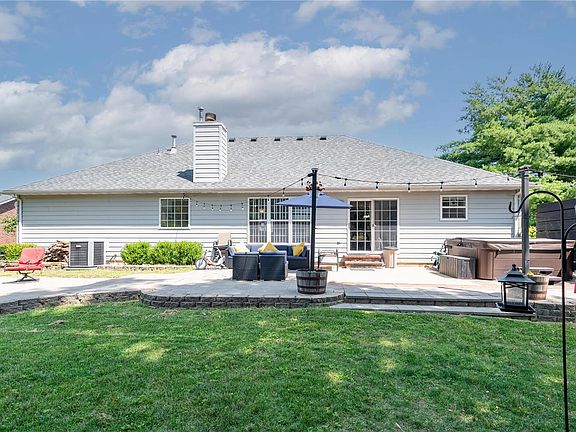 3rd image of 1504 Lincoln Knolls Dr