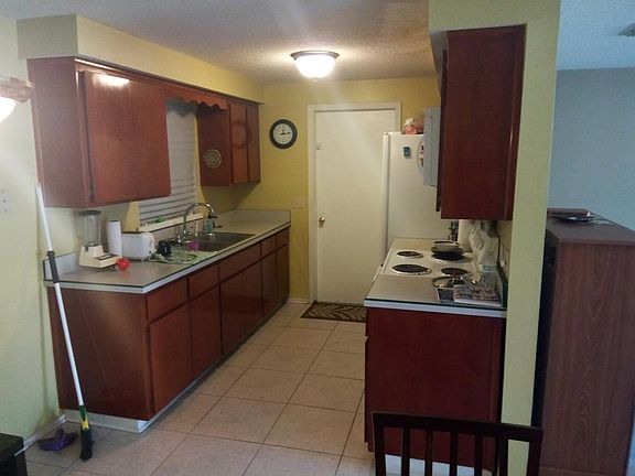 2nd image of 2642 Kenwood Dr E
