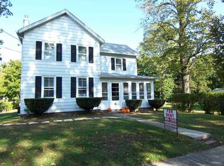 18 Elm St, Pittsford, NY 14534