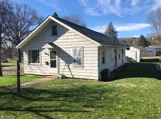 239 Grandview Ave NW, New Philadelphia, OH 44663