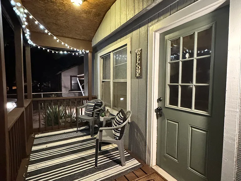 1240 E Walnut St — Photo 50
