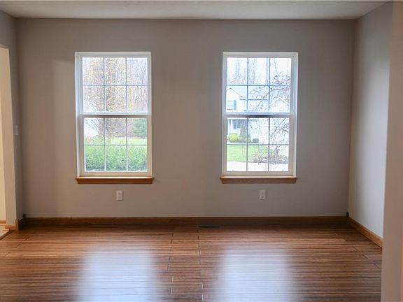 2nd image of 300 Mountainside Dr