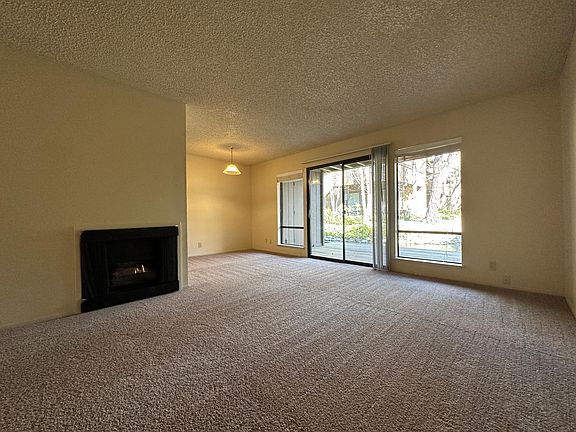 5th image of 1021 Fulton Ave #139