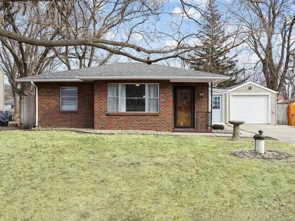 3808 15th St #B, Moline, IL 61265