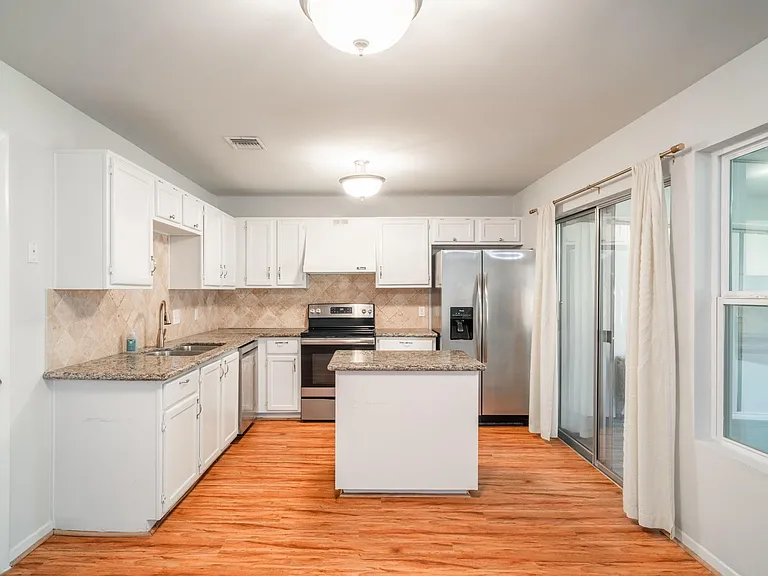 3006 Whetrock Ln — Photo 3