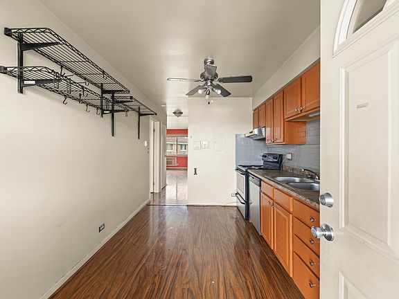 4th image of 1020 W 18th St APT 2S