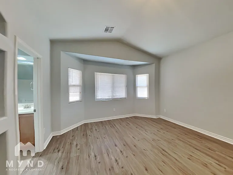 1229 E Prickly Pear St — Photo 12