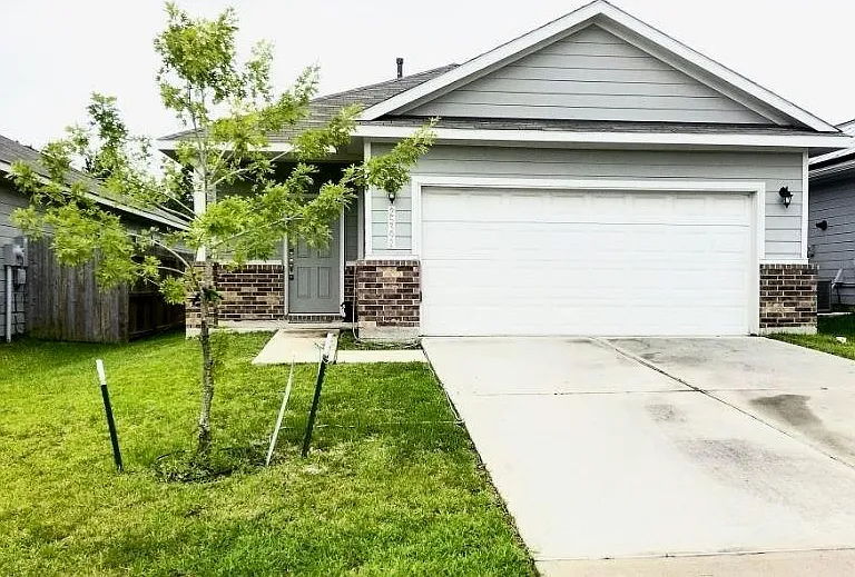 25392 Northpark Lake Dr — Photo 1