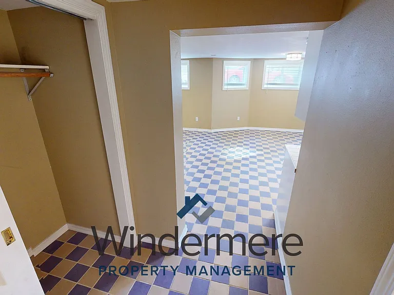 336 S Palouse St — Photo 13