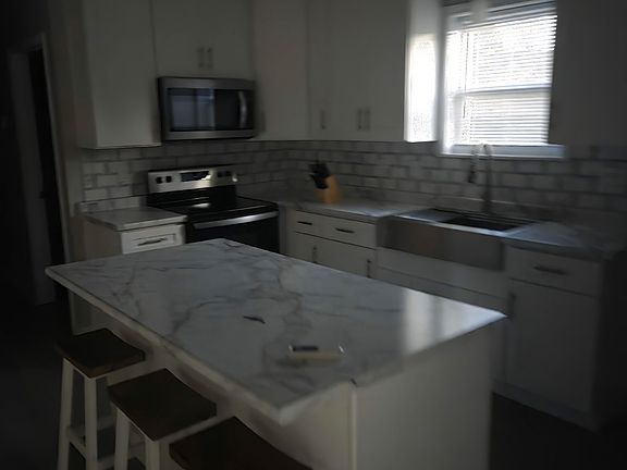 2nd image of 2450 Palmyra Rd