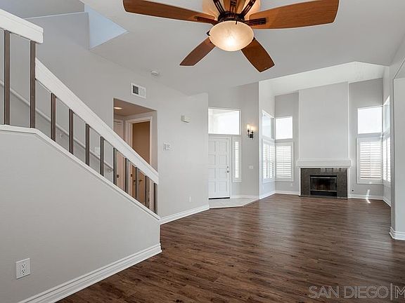 5th image of 490 Karra Ct