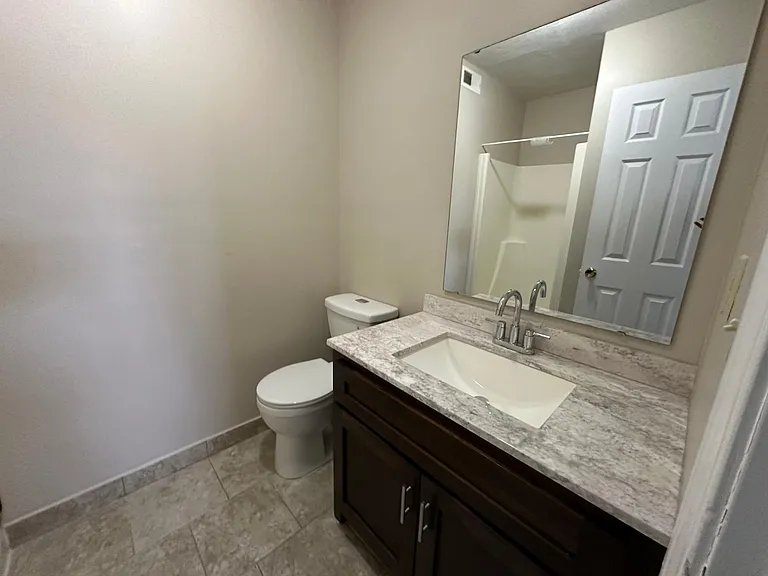 220 Bedford St — Photo 9