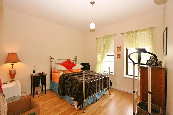 Rented by Corcoran | media 32