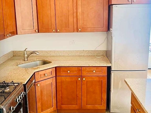 2nd image of 127 W 96th St #5C2