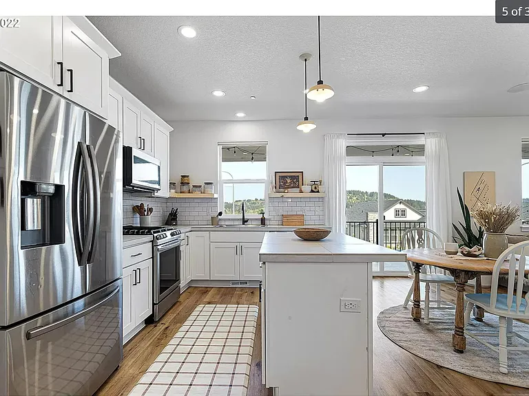 10531 SE 162nd Ave — Photo 5