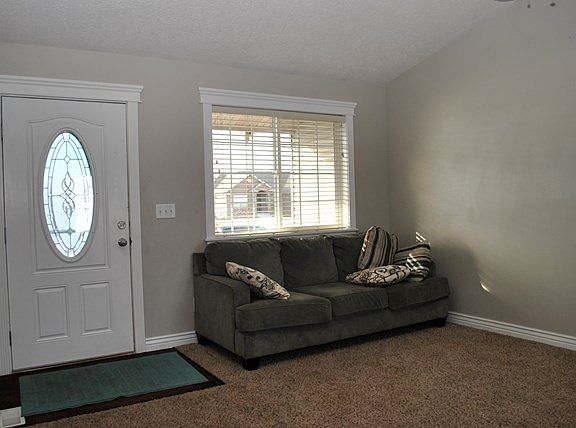 2nd image of 4584 Juniper Ave