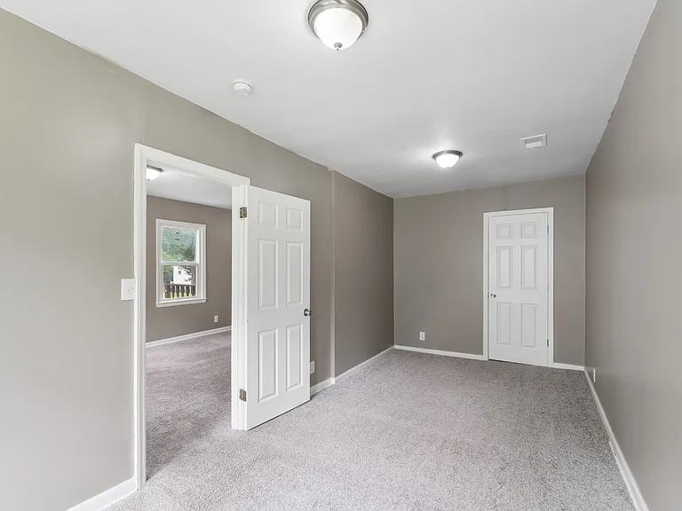 7036 Willow Ave — Photo 25
