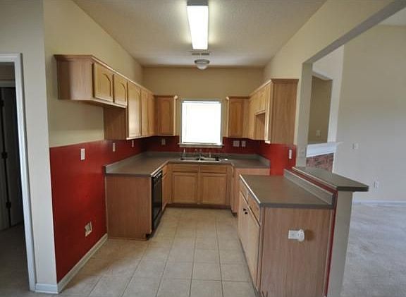 4th image of 9137 Chimneyrock Blvd