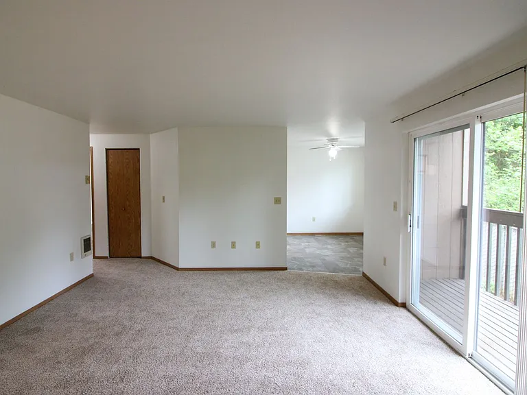 3605-3625 Belle Vista Ct S — Photo 6