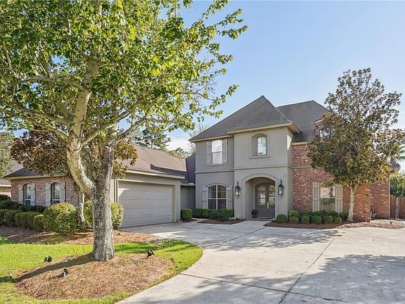 2nd image of 308 Chateau Sonesta
