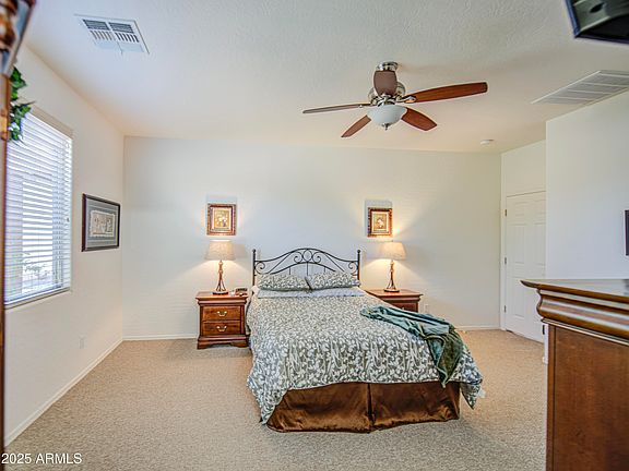 4th image of 208 E DIAMOND Trail
