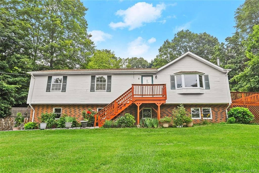 5 Valley Drive E, Yorktown Heights, NY 10598 Zillow