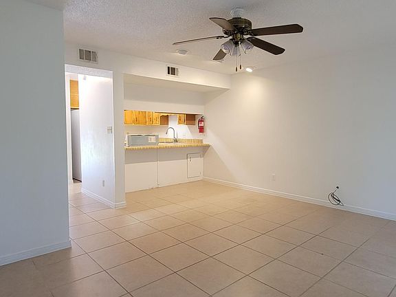 4th image of 601 N 63rd Ave #601
