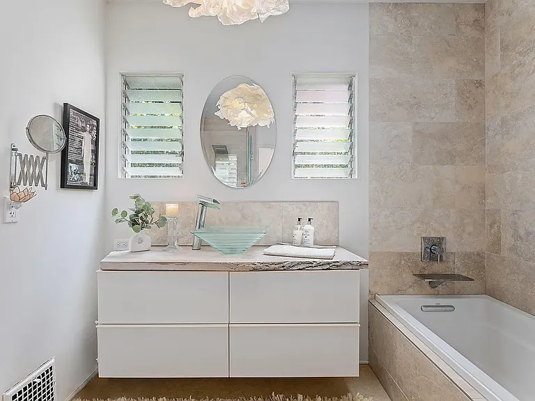 1212 W Micheltorena St — Photo 12