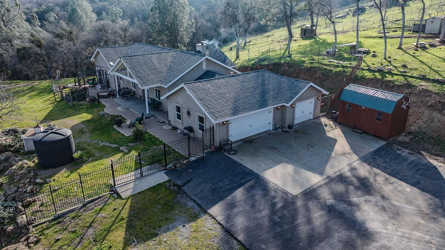 4402 Jaquima Dr photo 1