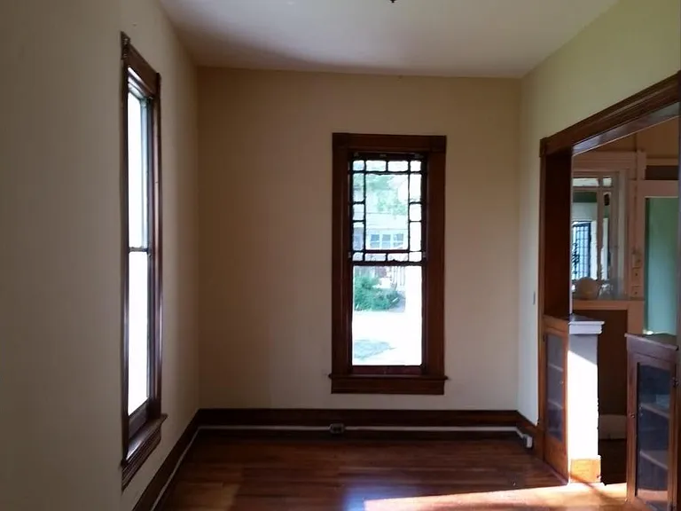 1912 Vine St — Photo 11