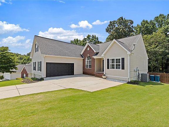 3rd image of 2565 Cordillo Dr