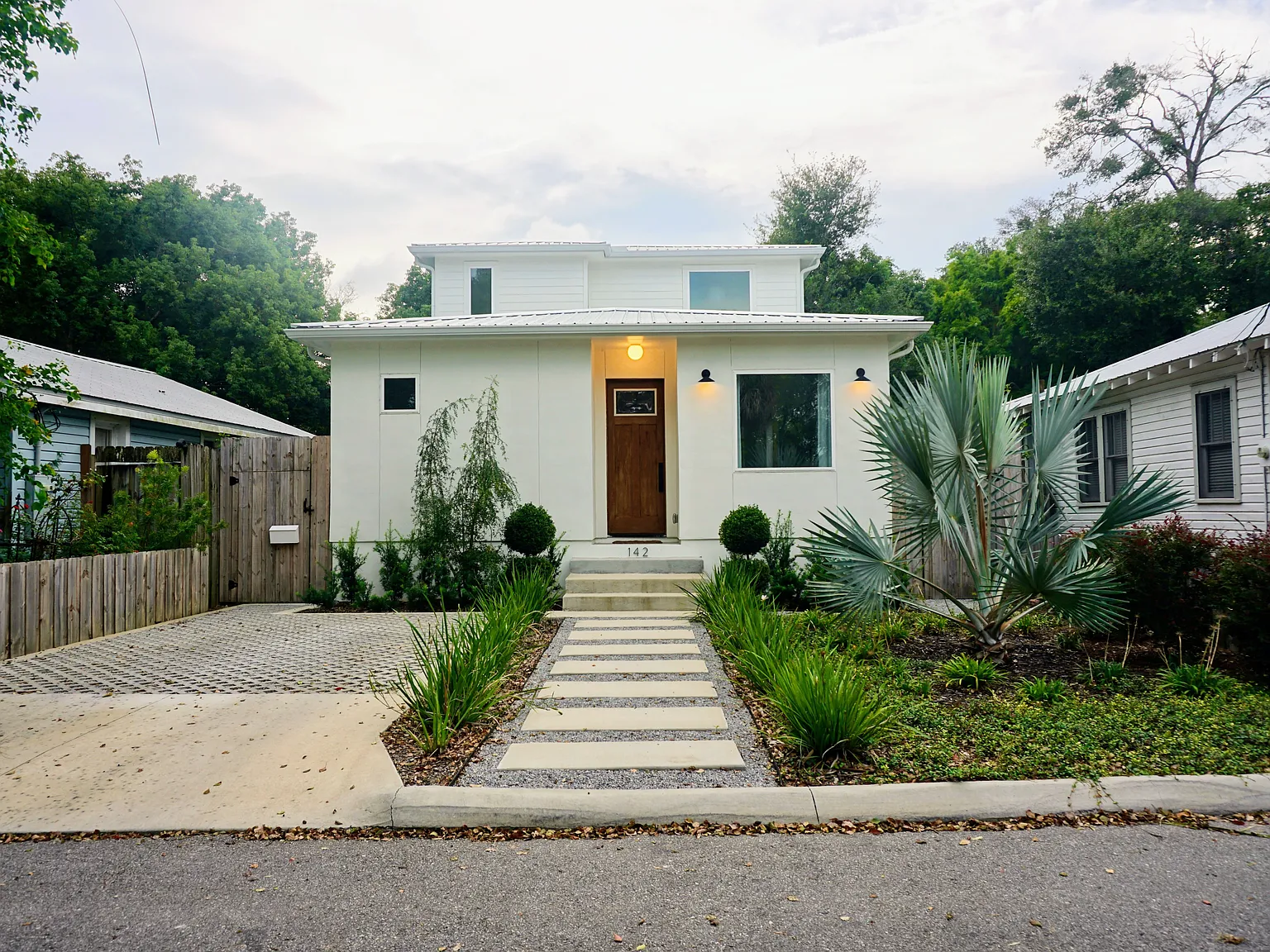 3 bed, 2.5 bath, 1766 sqft, $5,500 — Photo 2
