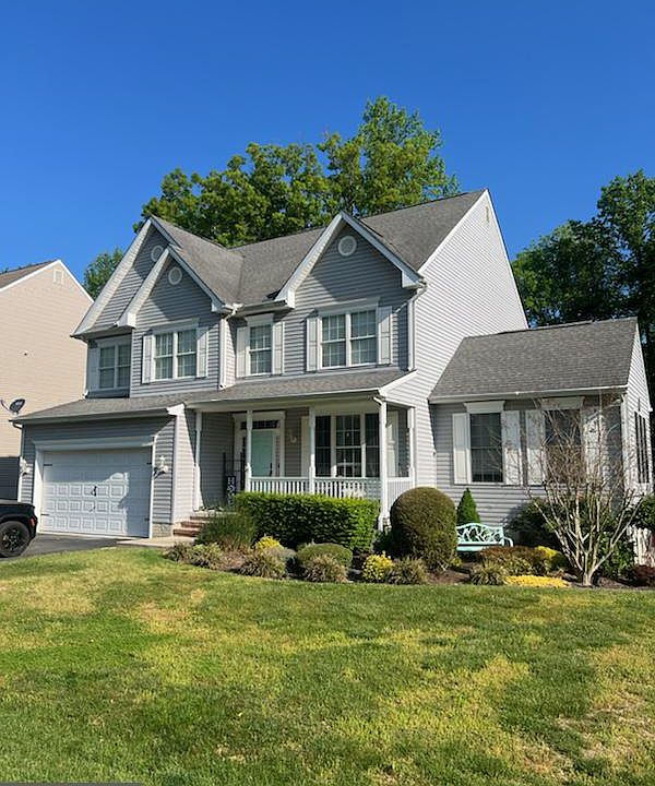 1st image of 447 Lorraine Dr