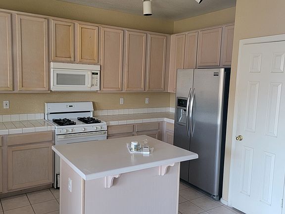 5th image of 1393 E Tyson St