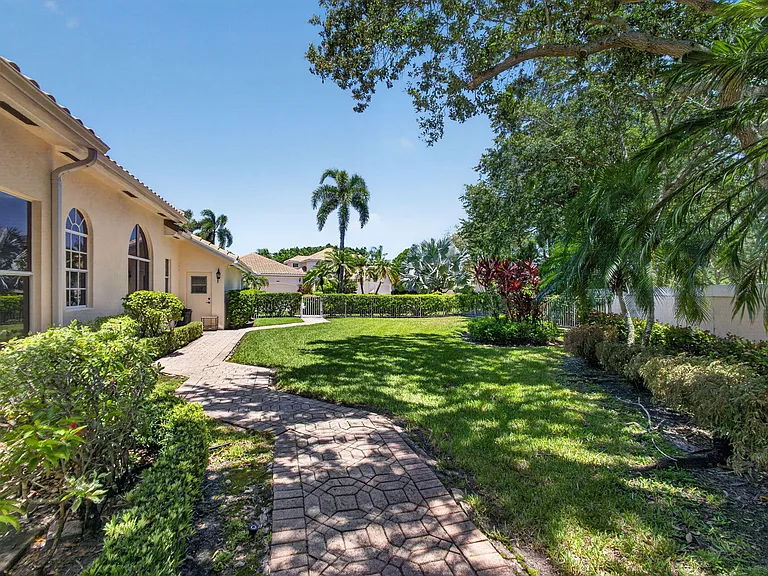 1048 Diamond Head Way — Photo 29