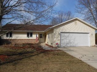 4802 Sunset Rd, Manitowoc, WI 54220