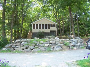 10 Birch Dr, Pleasant Valley, CT 06063