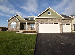 2337 Coventry Cir S, Sycamore, IL 60178