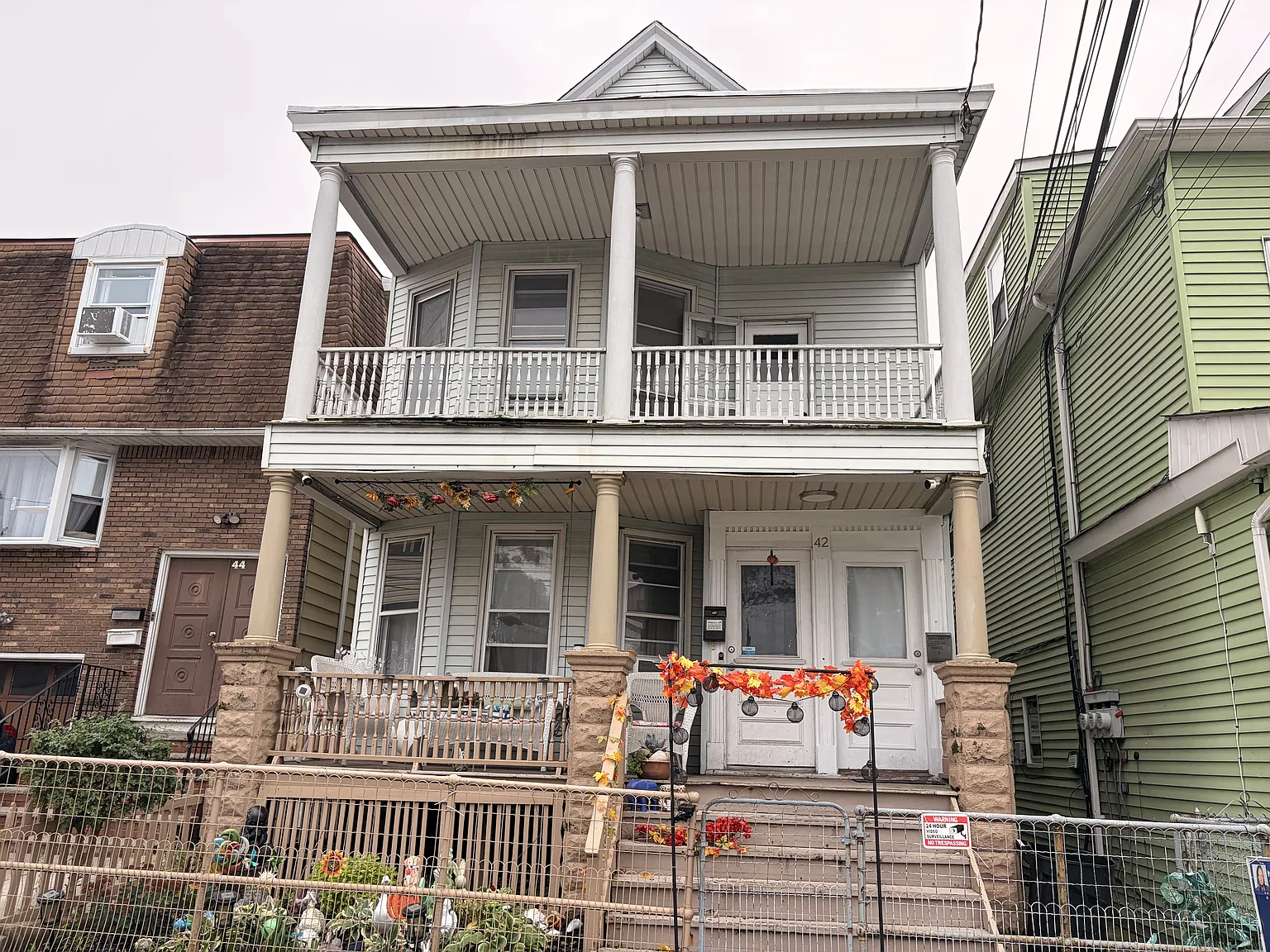 3 bed, $2,300 — Photo 1