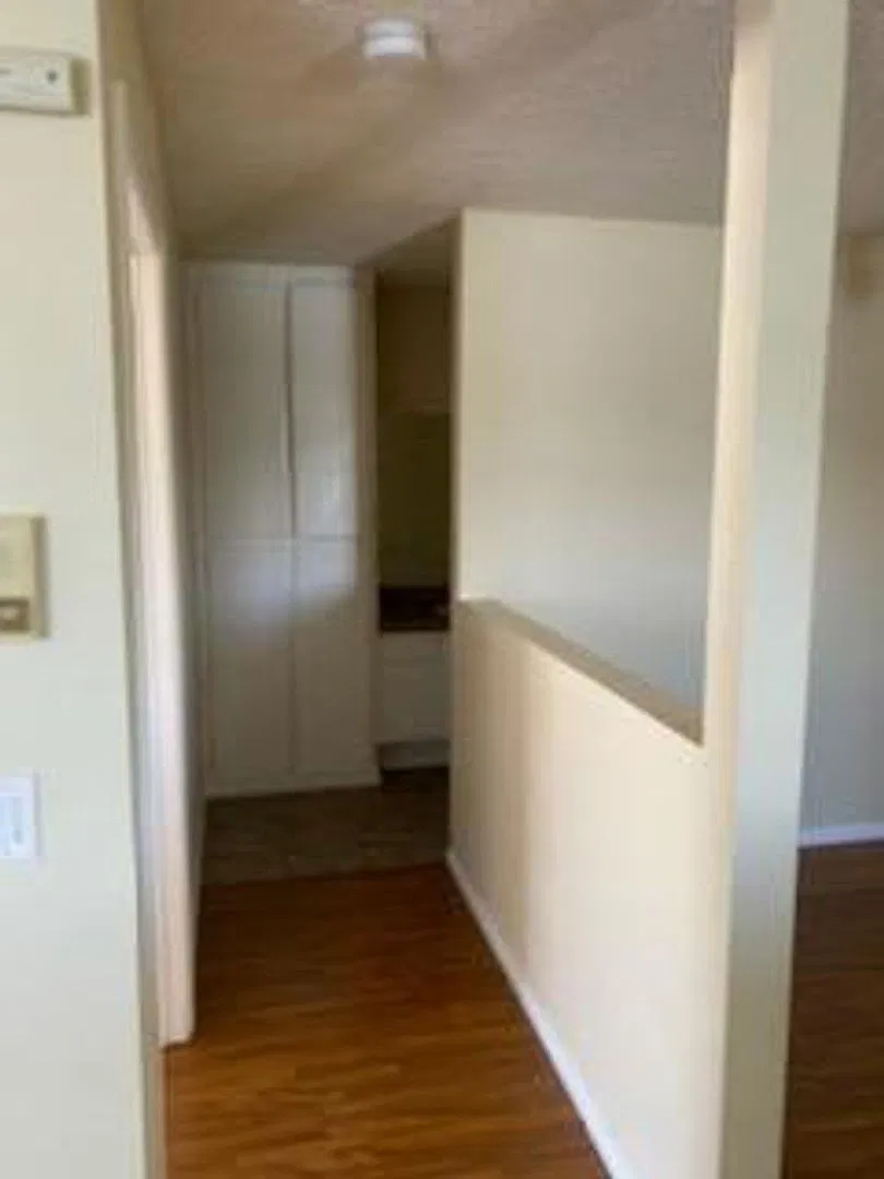 McClemont Avenue Apartments — Photo 4