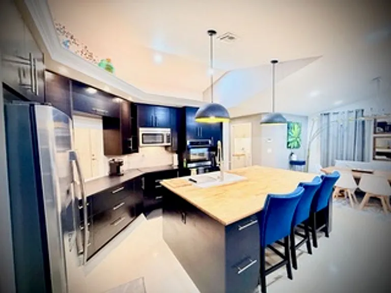 25482 Rampart Blvd — Photo 17